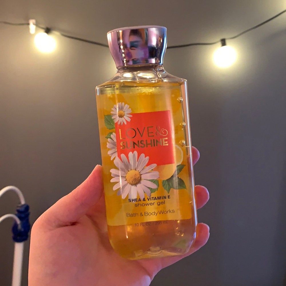 Bath & Body Works Love & Sunshine shower gel